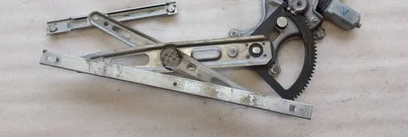 Hyundai i20 (PB PBT) Front door window regulator with motor 988101J100