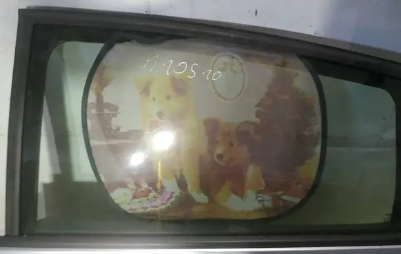 Seat Leon (1P) Rear door window glass as2