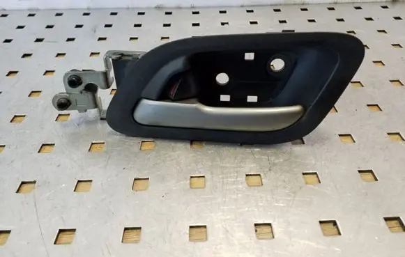 Honda FR-V Front door interior handle