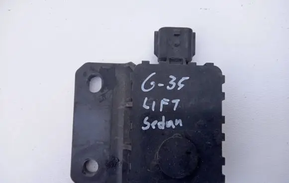 Infiniti G35 Outside/exterior temperature sensor 27718-1MA0B