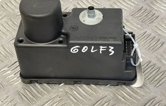 Volkswagen Golf III Vacuum pump 1H0962257G