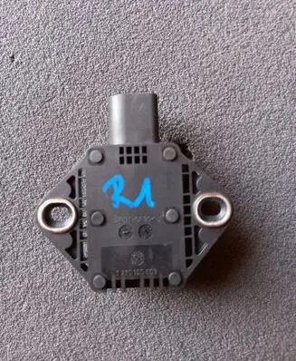 Audi A4 S4 B8 8K ESP acceleration yaw rate sensor 8K0907637A 0265005667