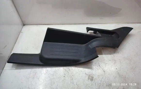 Nissan Qashqai+2 Rear sill trim cover 76987EY10A