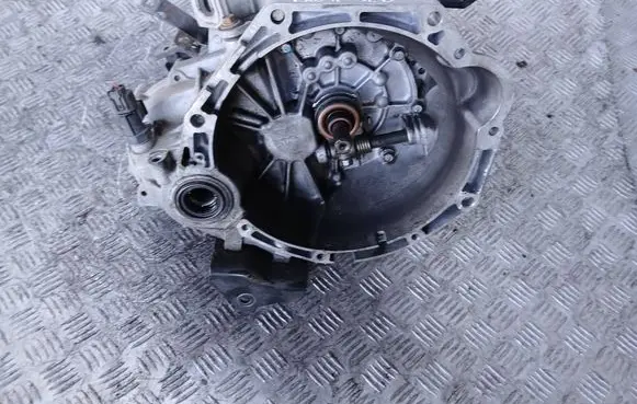 Hyundai i10 Manual 5 speed gearbox ME1671