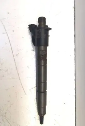Volvo V70 Fuel injector 0445116046
