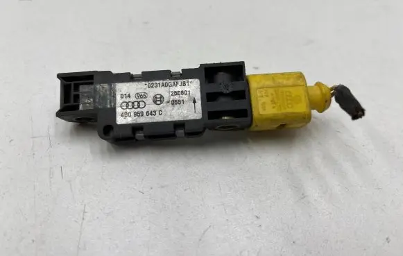 Audi A6 S6 C5 4B Airbag deployment crash/impact sensor 4B0959643C 250601 0231A0GAFJB1