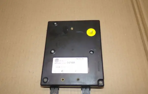 Volkswagen PASSAT B6 Bluetooth control unit module 3C0035729C