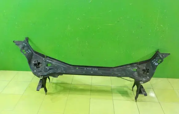 Mercedes-Benz CLS C219 Radiator support slam panel XP76