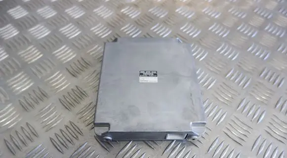 Lexus RX 330 - 350 - 400H Battery control module 8989248010 4690000112
