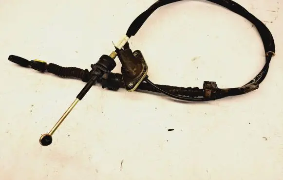 Gear shift cable linkage