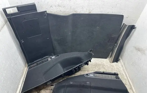 Audi A7 S7 4G Trunk/boot lower side trim panel 