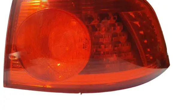 Volkswagen Phaeton Rear/tail lights 333156R 333122R