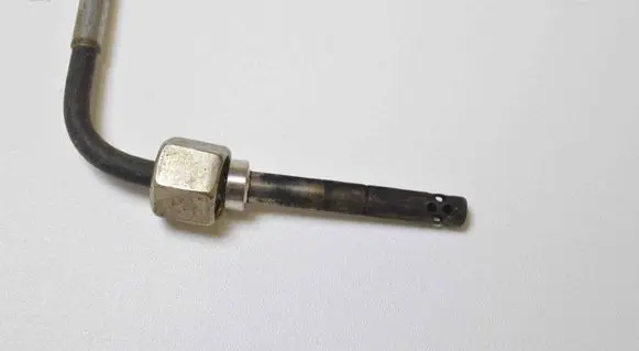 Mercedes-Benz Sprinter W906 Oil temperature sensor A0009054005