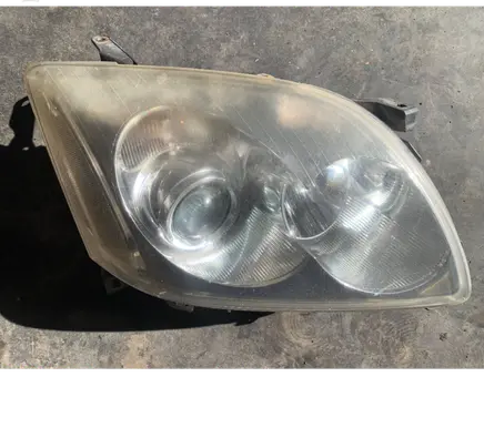 Toyota Avensis T250 Headlight/headlamp