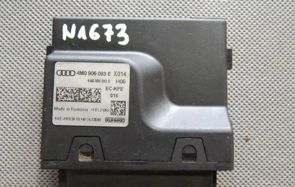 Audi Q7 4M Fuel injection pump control unit/module 4M0906093E