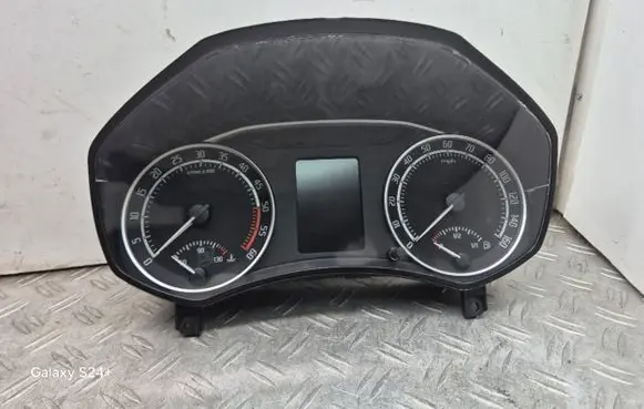 Skoda Octavia Mk2 (1Z) Speedometer (instrument cluster) 1Z0920943E
