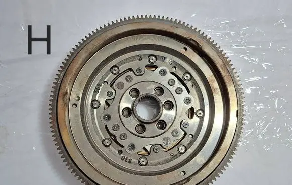 Volkswagen Tiguan Allspace Flywheel 03L105266DQ 120218042A 03L105266