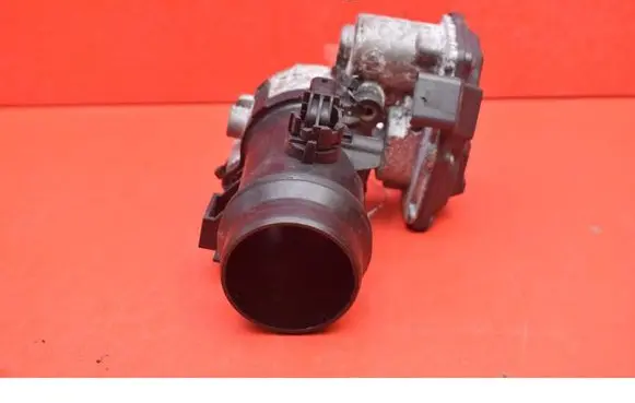 BMW 7 F01 F02 F03 F04 Throttle body valve 7810752