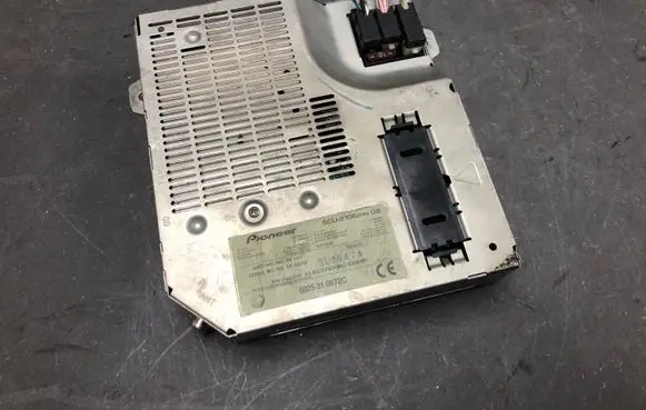 Renault Scenic II - Grand scenic II Sound amplifier 6025310672C