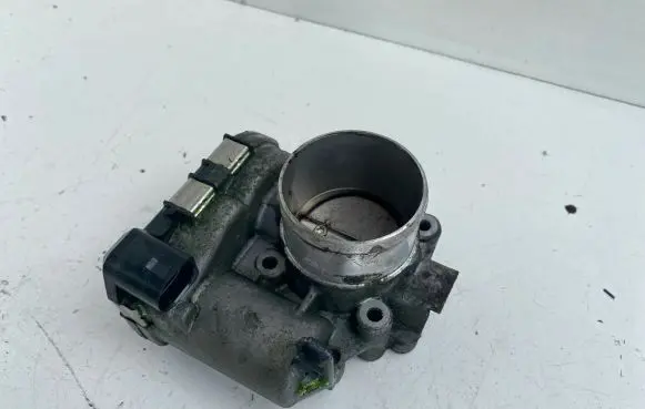 Volvo V60 Throttle valve 7S7G9F991CA