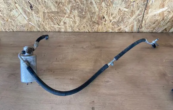 Volkswagen Golf III Air conditioning (A/C) pipe/hose 0E492