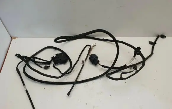 Volvo XC90 Parking sensor (PDC) wiring loom 31350677 334937101 E01543102