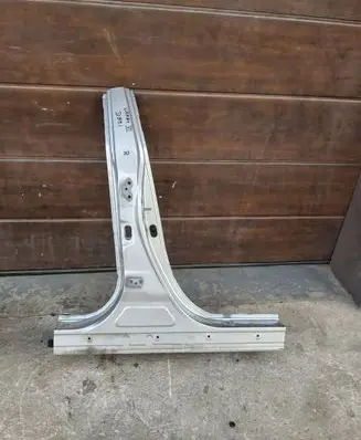 Toyota Camry Pillar (middle) 