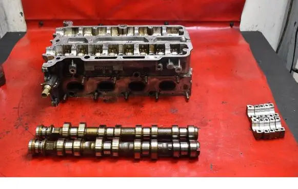 Opel Corsa D Engine head 55562229