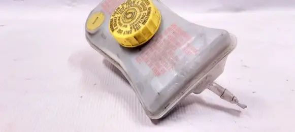 Audi A6 S6 C6 4F Brake fluid reservoir 8E0611301G 4657