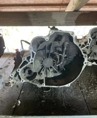 Nissan Primera Manual 5 speed gearbox 2J6