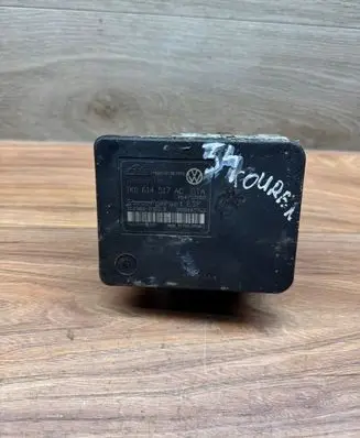 Volkswagen Touran I ABS Pump 1K0614517AC 00004427G3 10096003623