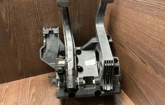 Fiat Ducato Pedal assembly 3802501020 3802501017 1347365080
