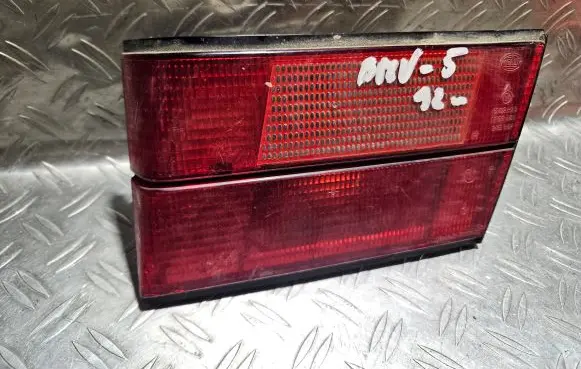 Tailgate rear/tail lights