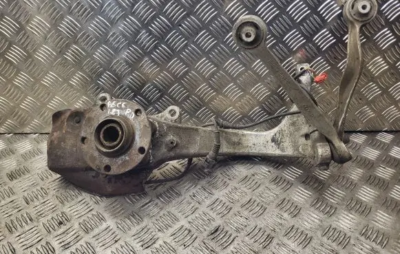 Audi A6 S6 C5 4B Front wheel hub