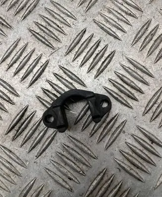Land Rover Freelander Fuel Injector clamp holder 
