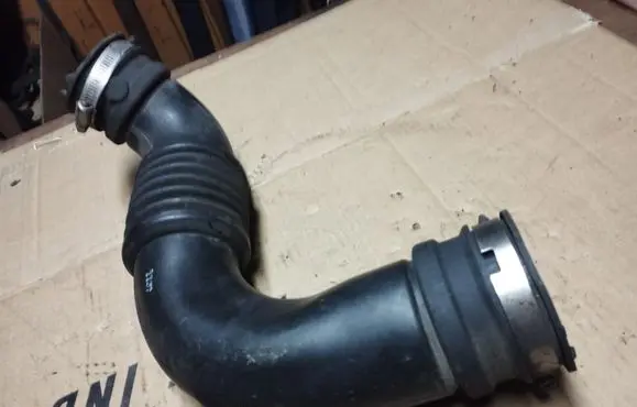 Dodge Caliber Air intake hose/pipe 04891621AC