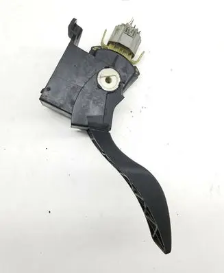 Ford Focus Accelerator throttle pedal 2M519F836AE nr3833