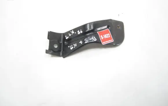 Volkswagen PASSAT B5.5 Fender mounting bracket 3B0821237A