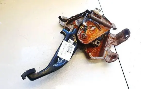 Hyundai Santa Fe Handbrake/parking brake lever assembly 597102b500 59710-2b500