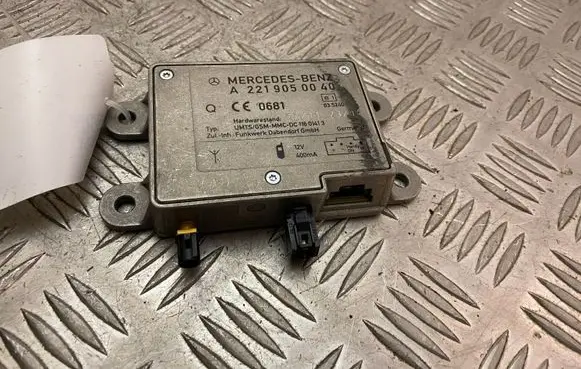Mercedes-Benz S W222 Aerial antenna amplifier A2219050040