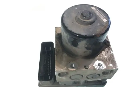Ford Focus ABS Pump 2M512M110EE