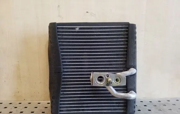 Chevrolet Orlando Air conditioning (A/C) radiator (interior) 20120406B 52427385