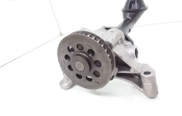 Volkswagen Transporter - Caravelle T5 Oil pump 03L115105B 03L115263
