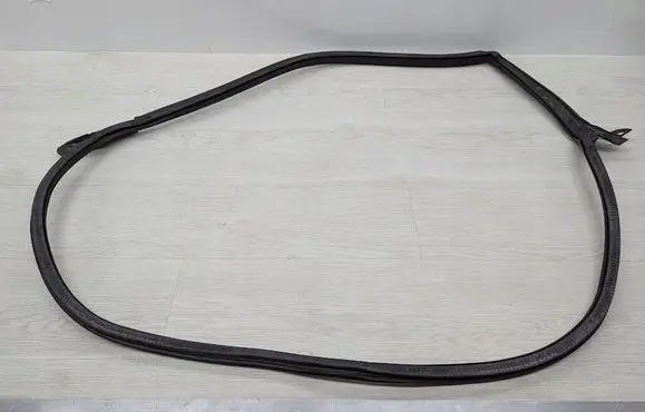 Volkswagen Arteon Front door rubber seal 3G8867338