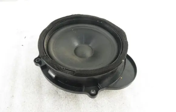Land Rover Range Rover Sport L320 Front door speaker XQM500280