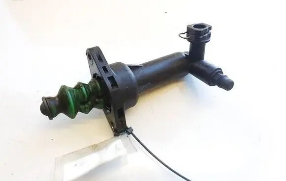 Volkswagen Golf V Clutch master cylinder 60721261d