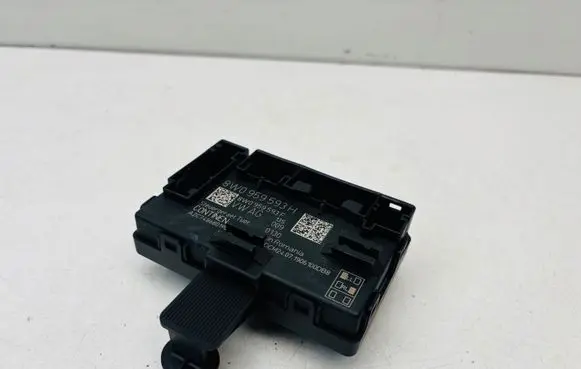 Audi A5 Door control unit/module 8W0959593H 8W0959593F