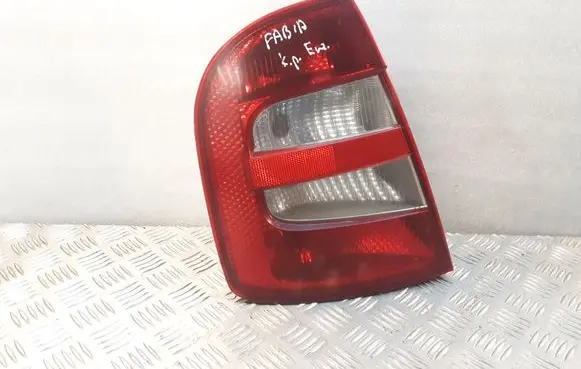 Skoda Fabia Mk1 (6Y) Rear/tail lights ZSB6Y6945095