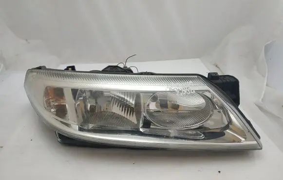 Renault Laguna II Headlight/headlamp 89004686 8200002847