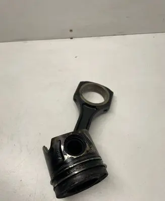 Mercedes-Benz E W212 Piston with connecting rod 